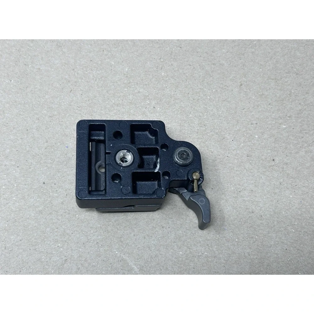 Manfrotto 323 RC2 System Quick Release Adapter with Plate